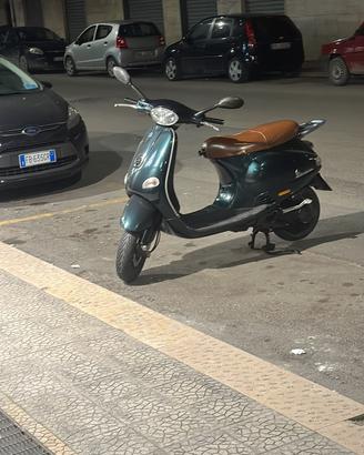 Vespa et 4 150