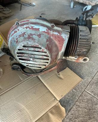 Vespa Faro basso bacchetta V20 Motore completo