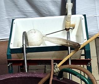 Imbottigliatrice manuale a caduta