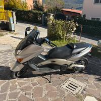Yamaha T-max 500