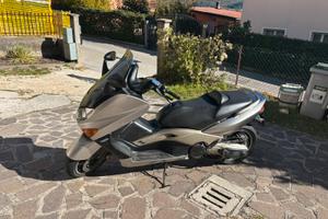 Yamaha T-max 500