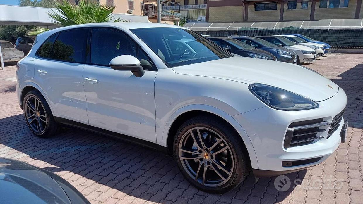 PORSCHE Cayenne 3ªs.'17-->