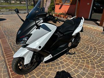 Yamaha t max