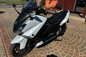 Yamaha t max