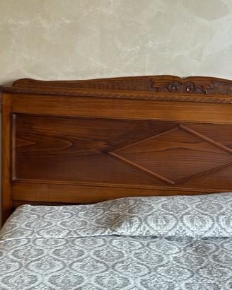 Testata letto matrimoniale