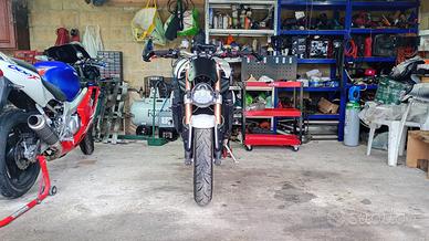 Permuto speed triple 1050 con superduke 1290 r