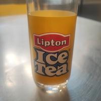 bicchieri  ICE tea Lipton 