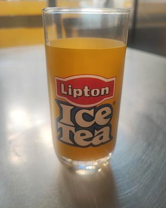 bicchieri  ICE tea Lipton 