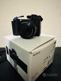 SONY ZVe 10 + set 3 batterie con base ricarica
