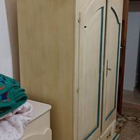 armadio bianco decapato 
