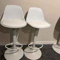 Set da 4 sgabelli bianchi