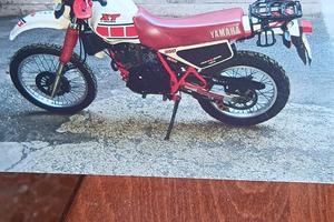 YAMAHA XT350