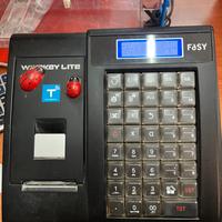 Registratore di cassa funzionante con cassetto