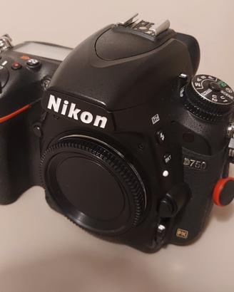 Nikon D750 (18500 scatti)