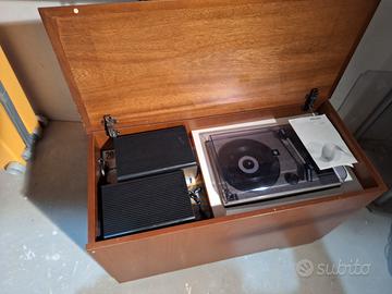 stereo vintage con cassepanche