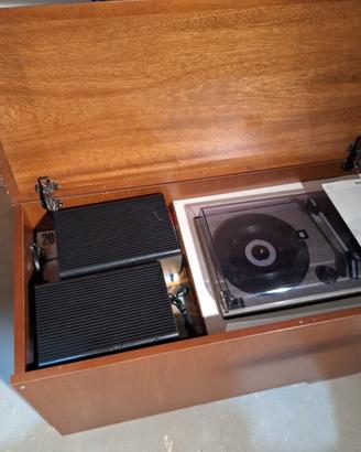 stereo vintage con cassepanche