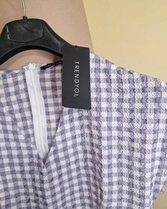 Vestito a quadretti bianco e lilla