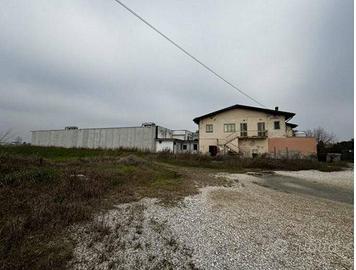 Immobile in asta di 4460 m² a Pojana Maggiore