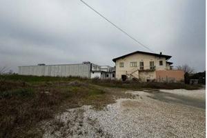 Immobile in asta di 4460 m² a Pojana Maggiore