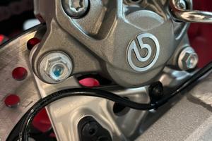 Aprilia rsv4 factory