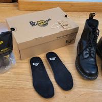 Dr. Martens 1460 nere, taglia 38, nuove