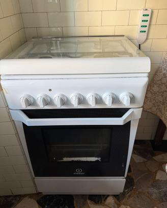 Cucina a gas indesit
