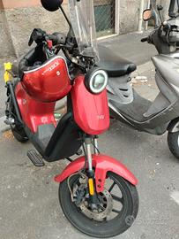 scooter Niu GT