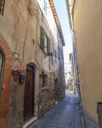 3 LOCALI A PALOMBARA SABINA