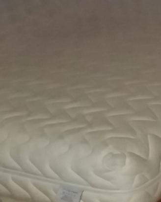 materasso matrimoniale in schiuma di lattice