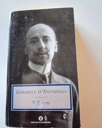 libro di GABRIELE D'ANNUNZIO 