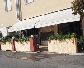 Bar ristorante pub