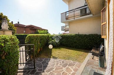 VILLA A SCHIERA A TERNI