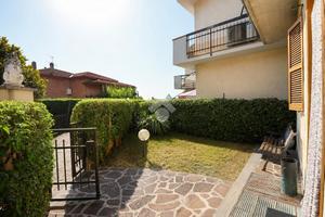 VILLA A SCHIERA A TERNI