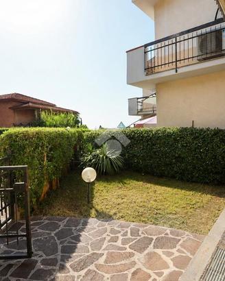 VILLA A SCHIERA A TERNI