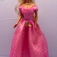 Barbie in vestito rosa