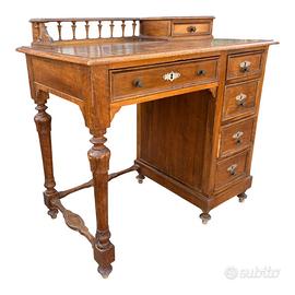 Scrittoio antico in legno