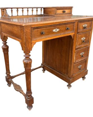 Scrittoio antico in legno