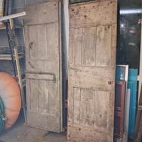 portone in legno due ante 
