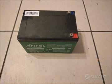 Batteria piombo 12v 14a usata