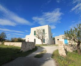 CASA DI CORTE A OSTUNI