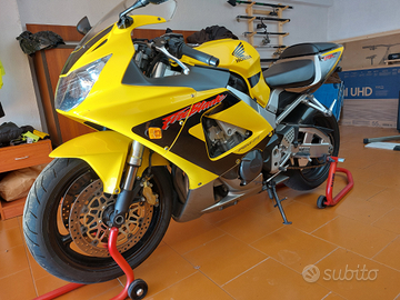 Honda CBR 929 FIREBLADE