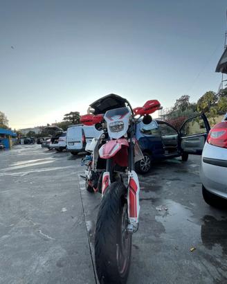 2022 SWM SM 125 R