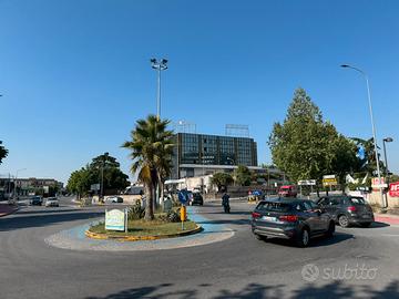 Ufficio 100mq unico ambiente