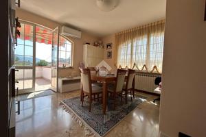 CASA SEMINDIPENDENTE A SARZANA