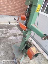 spaccalegna trattore 