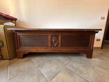 Cassapanca antica in legno massello