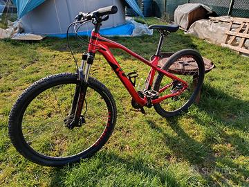 Mountain bike Raymon 27.5" - Ottime

condizioni - 