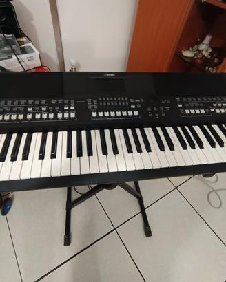 Yamaha psr-sx 600