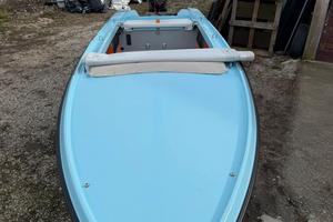 barca motore e carrello 