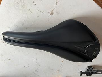 Sella fizik aliante r1